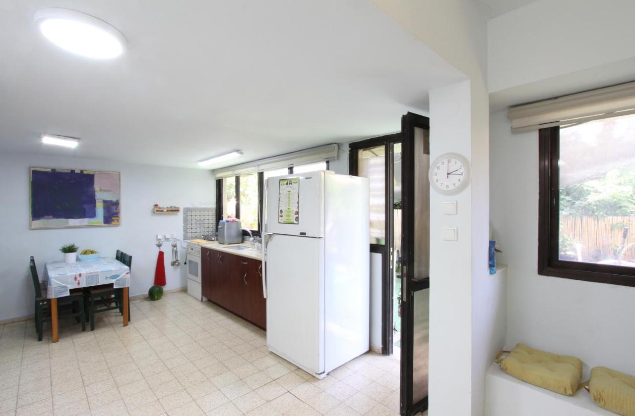 Like Home Gedera Bagian luar foto