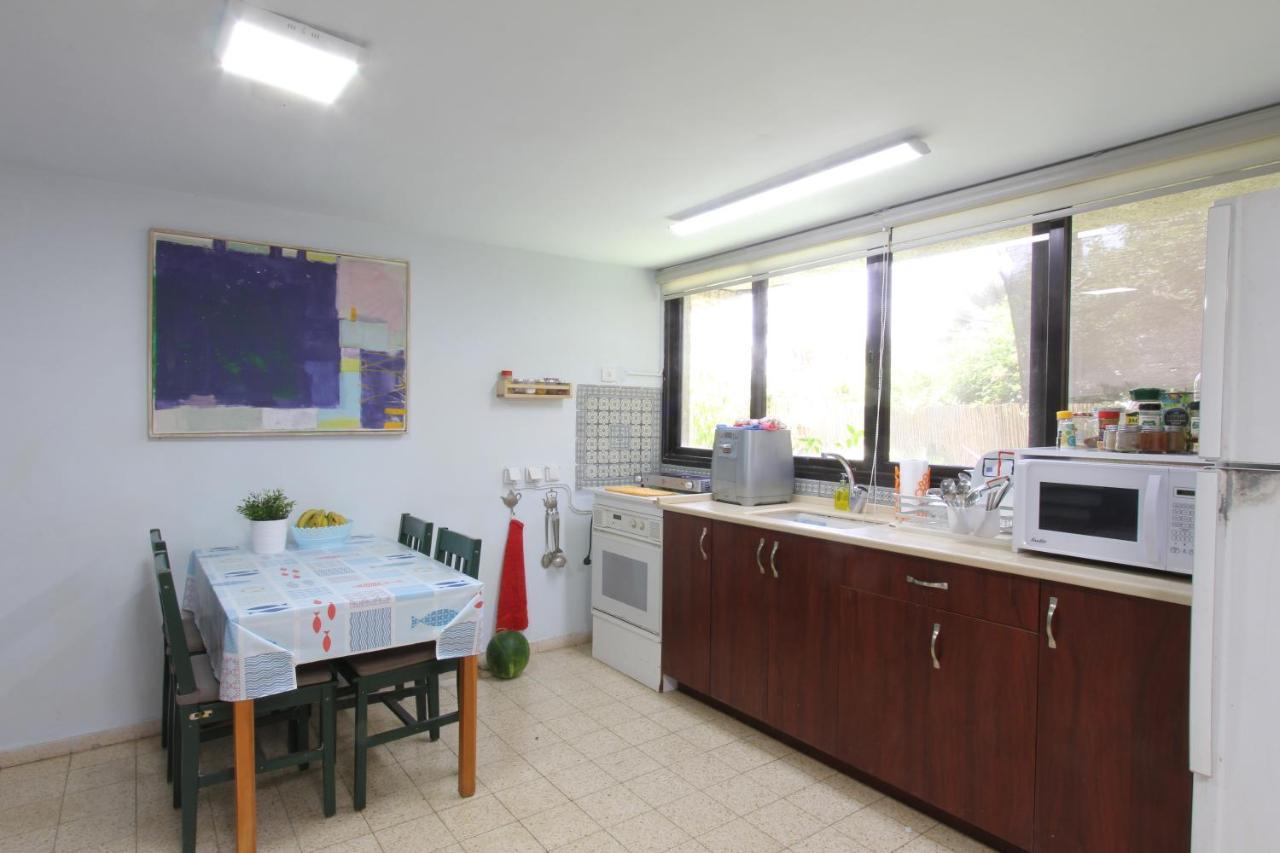 Like Home Gedera Bagian luar foto