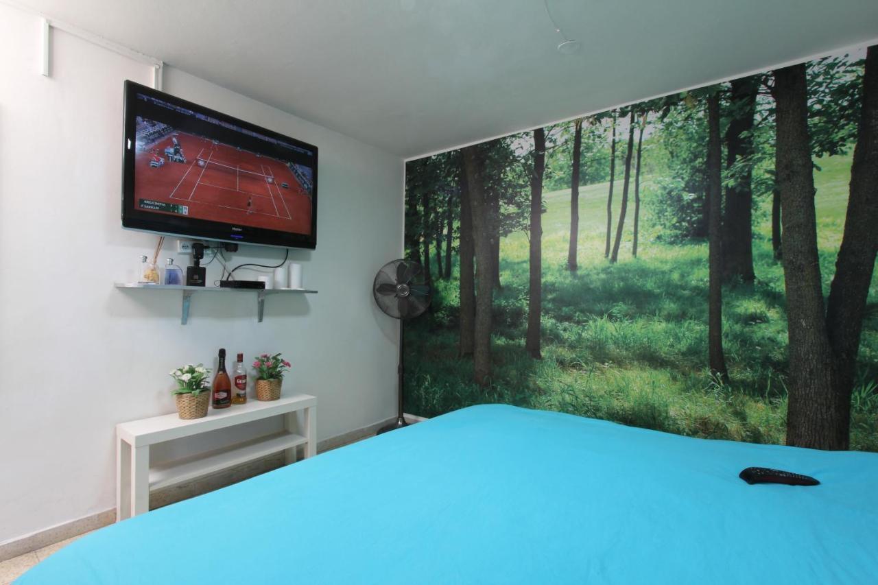 Like Home Gedera Bagian luar foto