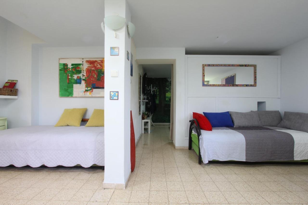 Like Home Gedera Bagian luar foto