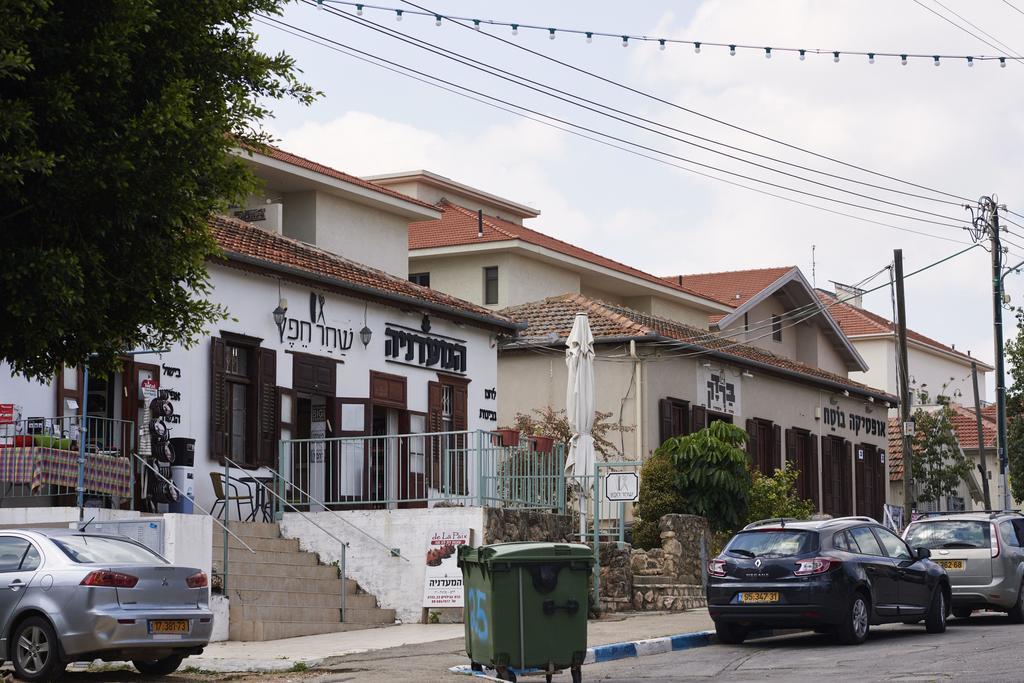 Like Home Gedera Bagian luar foto