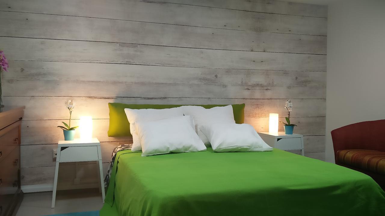 Like Home Gedera Bagian luar foto